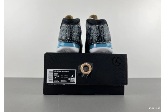 318376-041  318376-041 23  UNC Jordan 1129